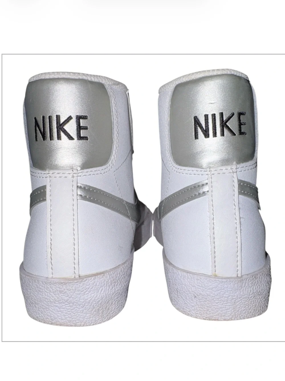 Nike (GS)‎ Nike Blazer Mid '77 'White Metallic Silver' KID'S Size 3.5Y
